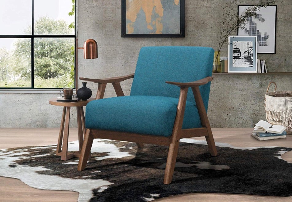 Tips In Choosing The Perfect Living Room Chairs