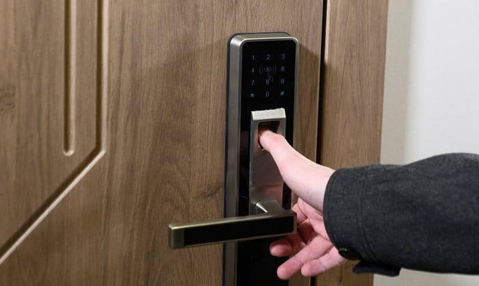 Why Dual Unlocking Digital Lock Is a Must-Have for Smart Homes